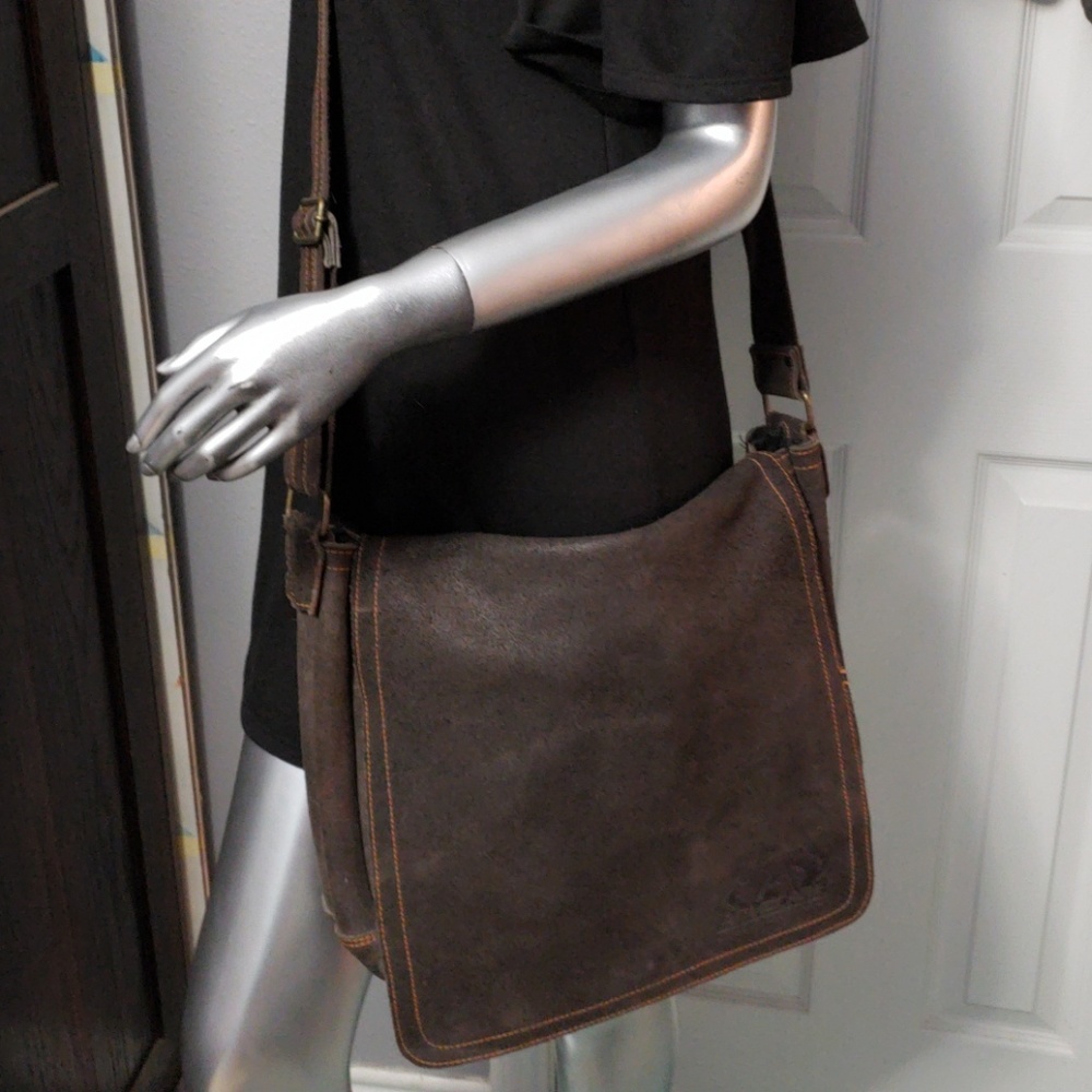 Leather AdvoCare messenger laptop bag